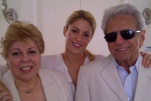 Los padres de Shakira se reunirán con la cantante en Miami, pero tendrían que hacerlo viajando en avión especial