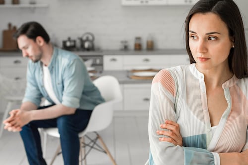 Si tu pareja te dejó, ¿te extraña? Esto dicen los psicólogos al respecto (y claves que lo delatan)