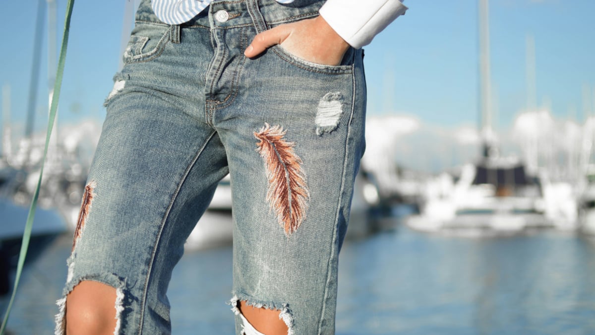 Si quieres darle un giro a tu look entonces los jeans cuffed son para ti.