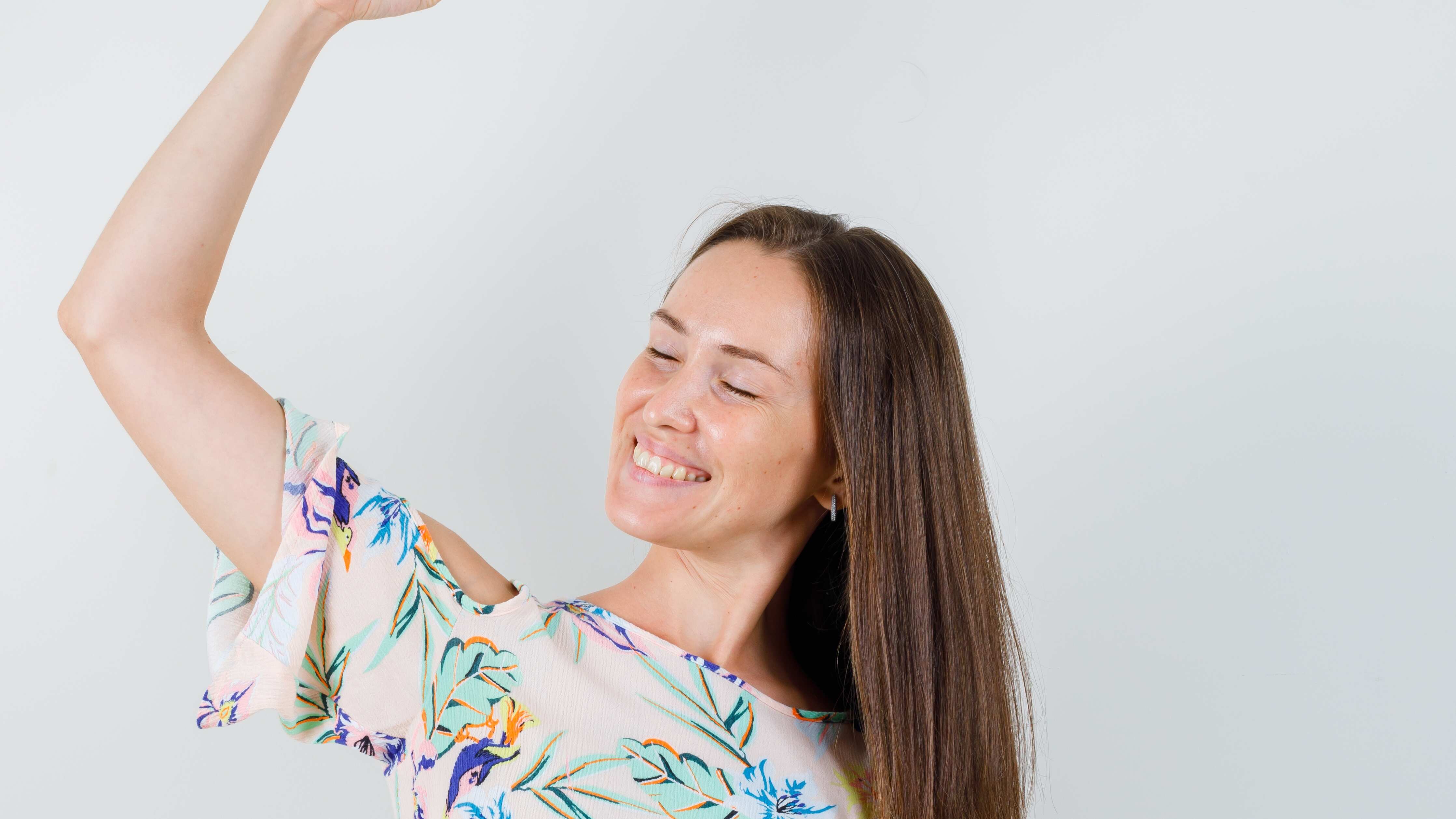 Mujer siendo la mejor versión de sí misma