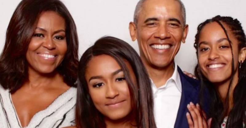 Michelle y Barack Obama hijas