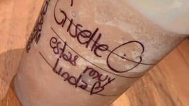 Mujer se indignó y denunció acoso por mensaje que le dejaron en su café de Starbucks: “Estás muy linda”